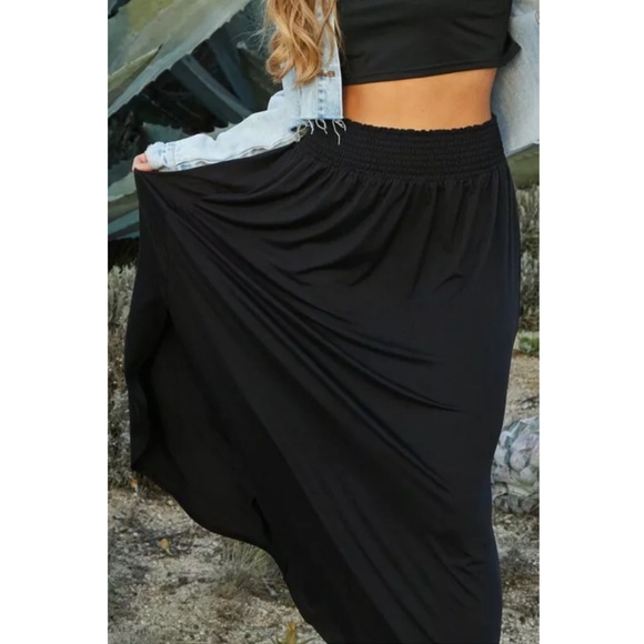 SOLD OUT Black Smocked Waist Side Slit Pocket Maxi Skirt - Picture 5 of 7